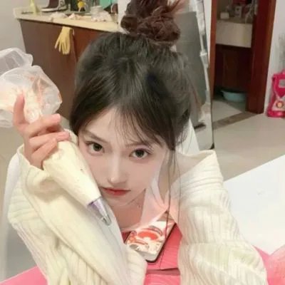 深深腥红